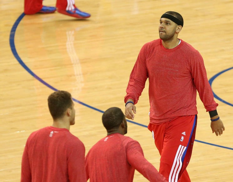 In response to owner’s racism, L.A. Clippers hide logo by wearing shooting shirts inside out