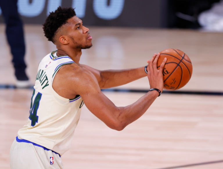 Giannis Antetokounmpo free throw form stuarte